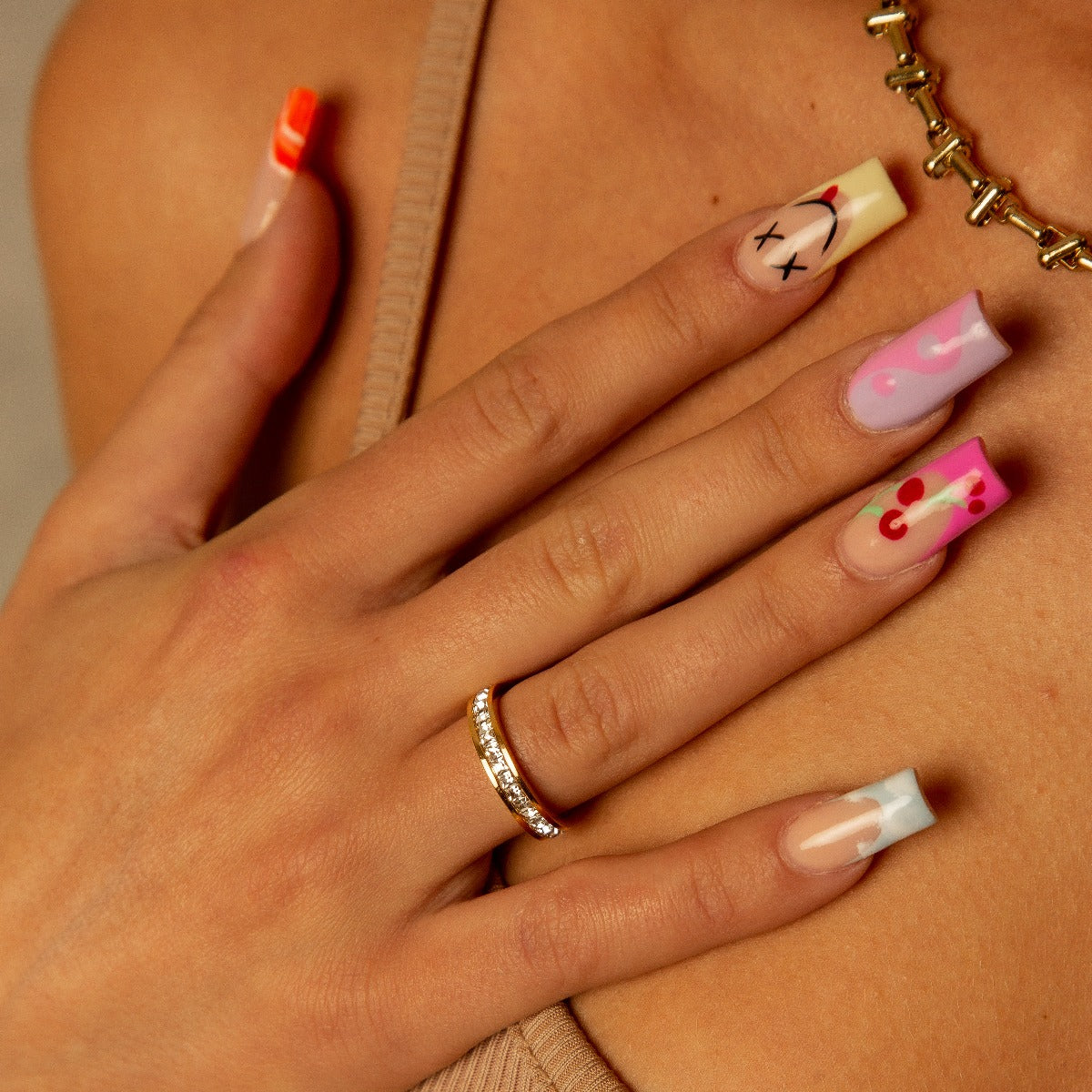 Radiante Sparkle Ring